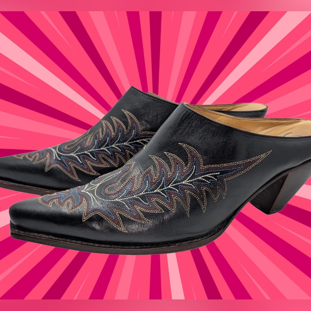 Lucchese Black Embroidered Mules ❤️‍🔥
